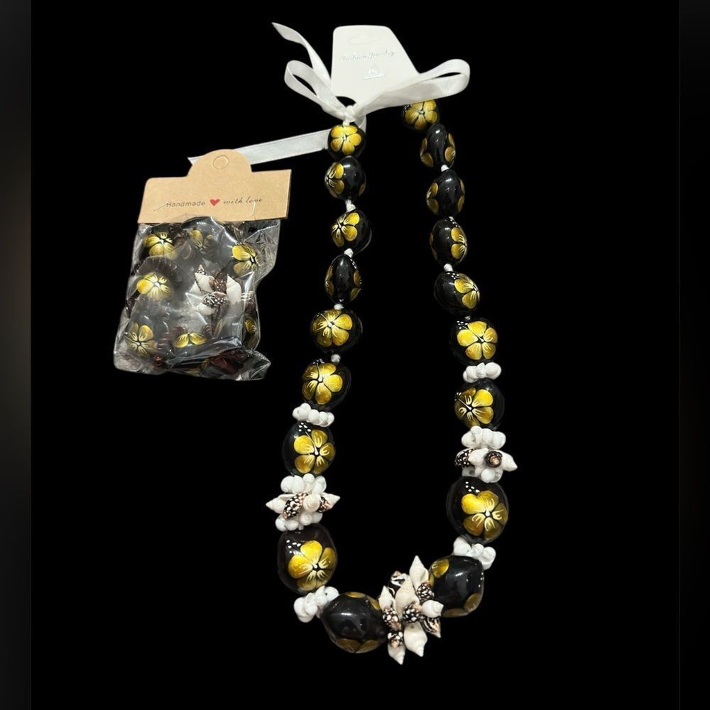 Hawaiian Kukui Nut Shell Lei Necklace & Breacelet